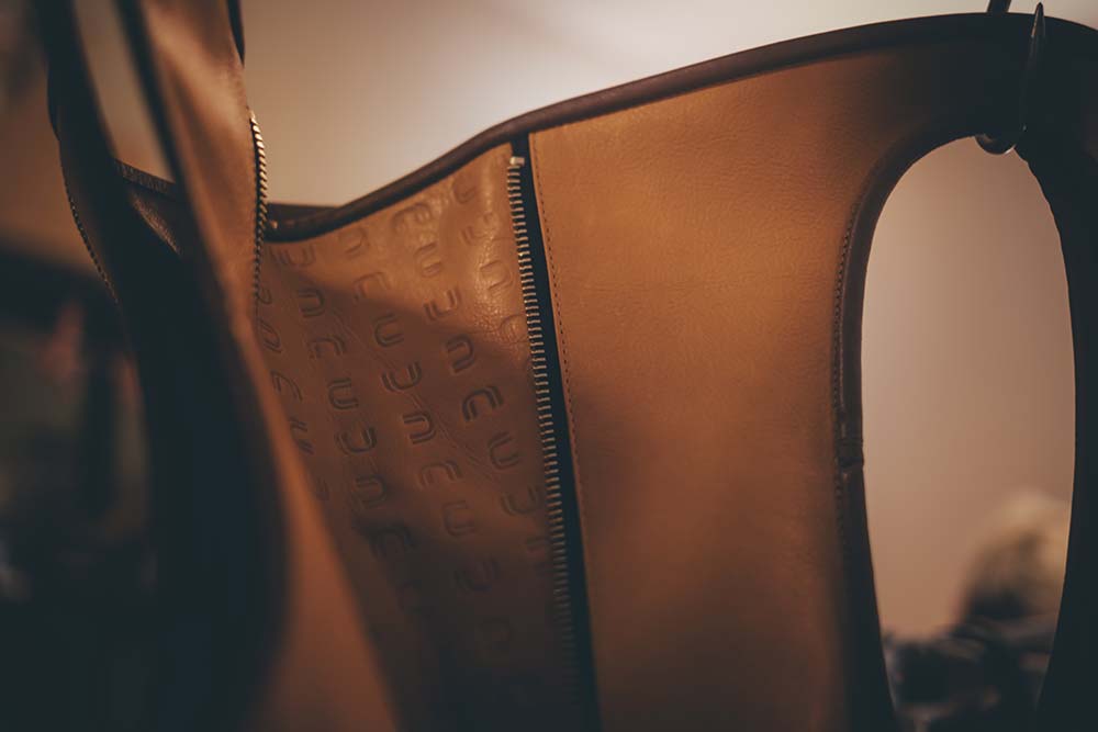 Carry in Style Leather Shoulder Bags for Women