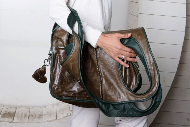 Exquisite Leather Camera Bags for Men in New York
