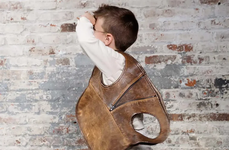 Fashionable Leather Crossbody Purses for Kids